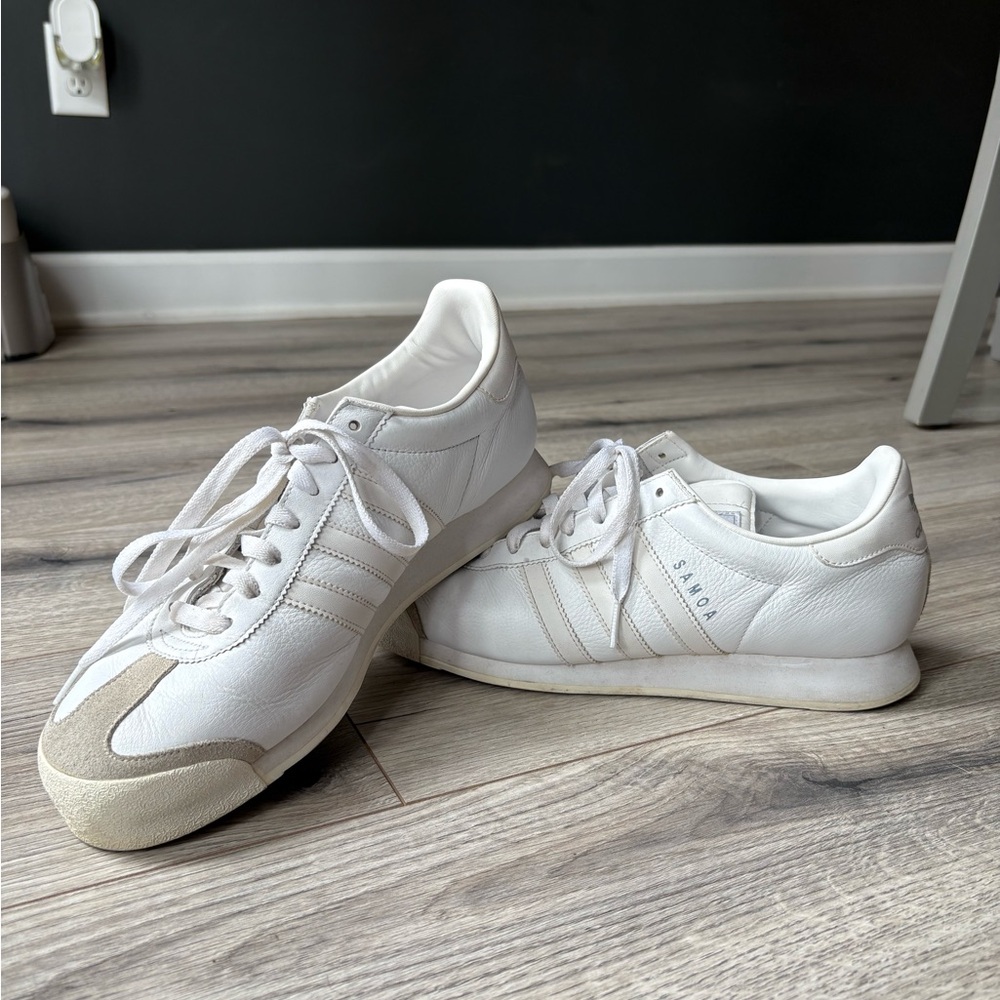 Adidas Samoa. Men size 9